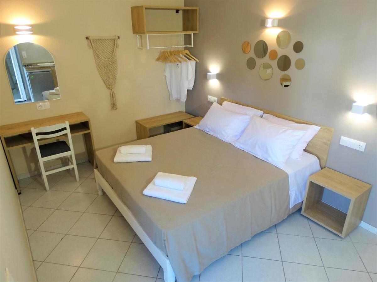 Oasis Beach Club Kavos Ngoại thất bức ảnh