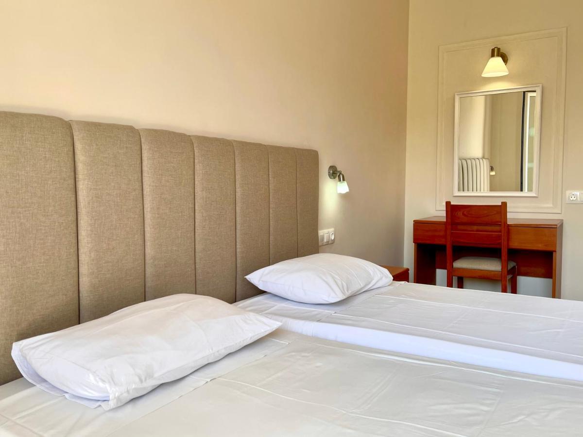 Oasis Beach Club Kavos Ngoại thất bức ảnh