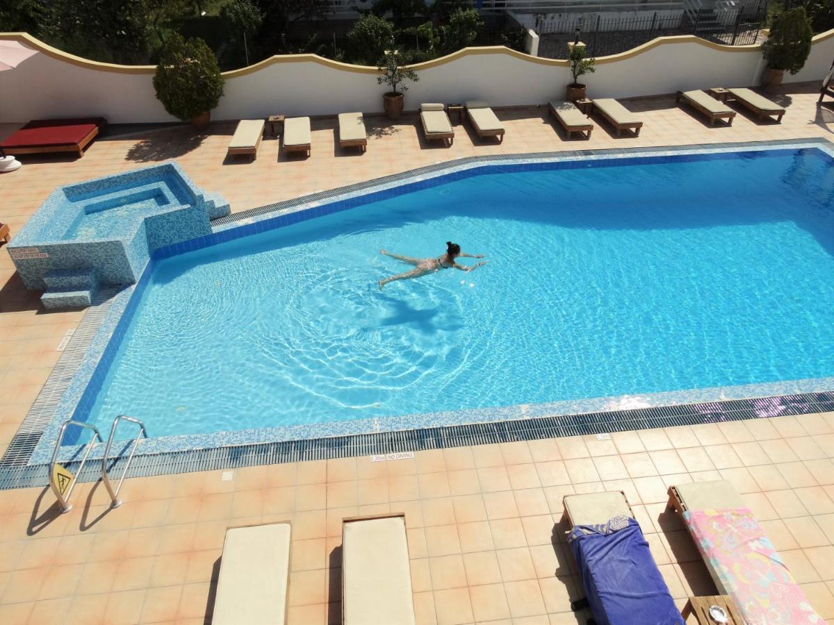 Oasis Beach Club Kavos Ngoại thất bức ảnh
