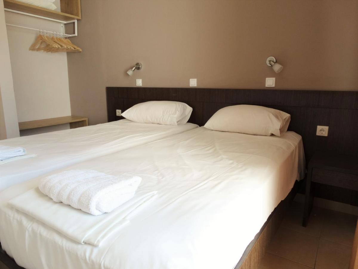 Oasis Beach Club Kavos Ngoại thất bức ảnh