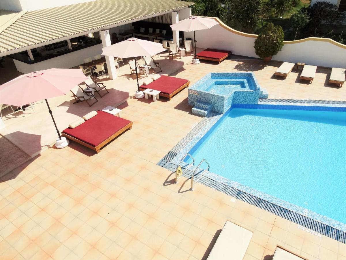 Oasis Beach Club Kavos Ngoại thất bức ảnh