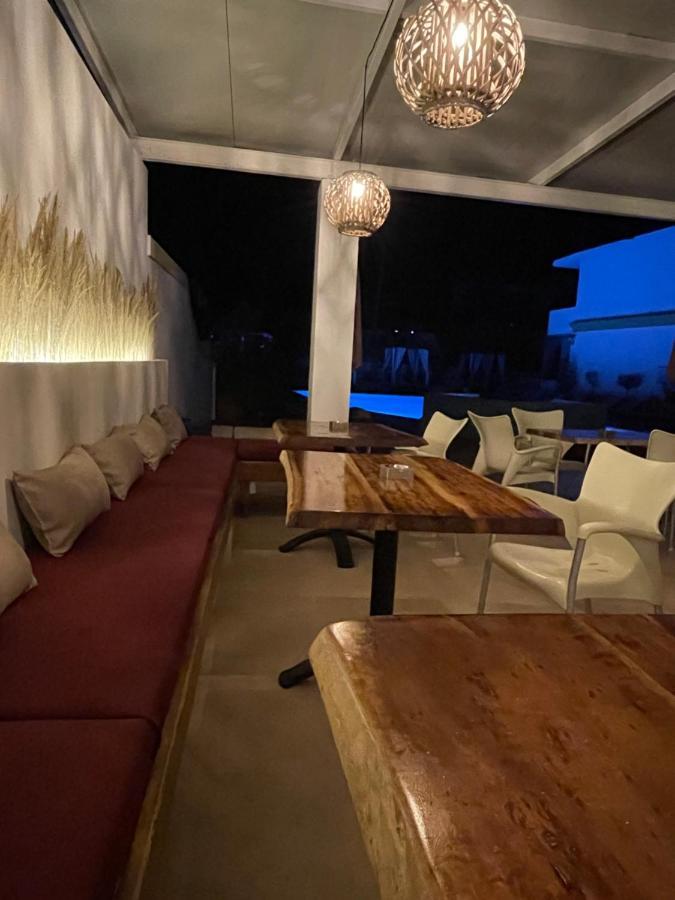 Oasis Beach Club Kavos Ngoại thất bức ảnh