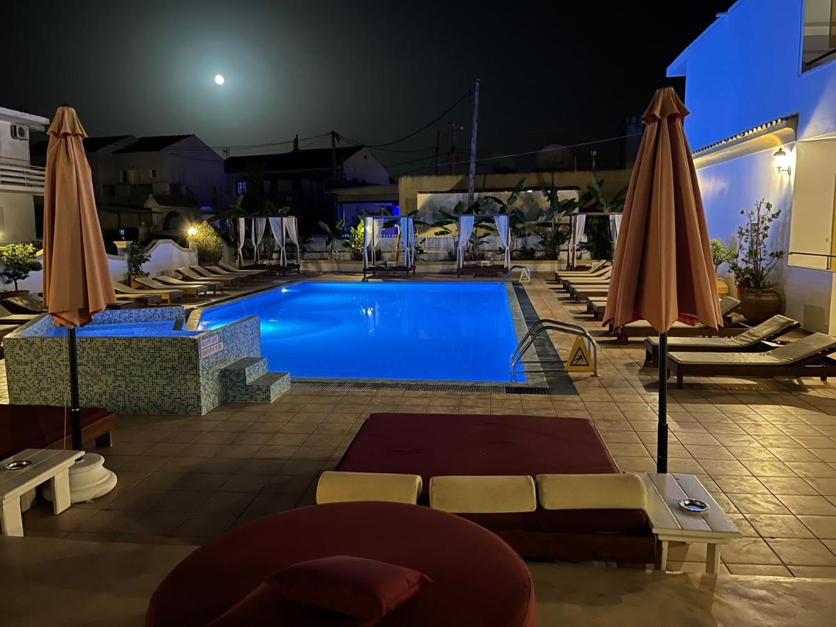 Oasis Beach Club Kavos Ngoại thất bức ảnh